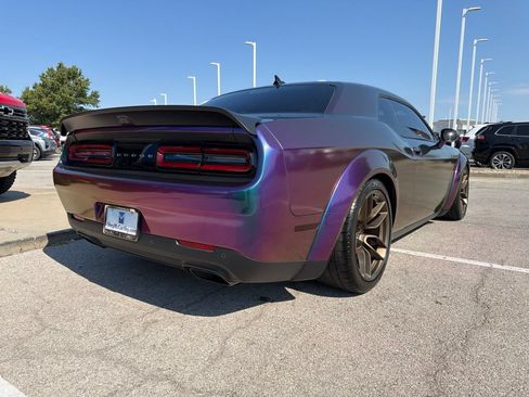 Used 2022 Dodge Challenger SRT Hellcat RWD image 3
