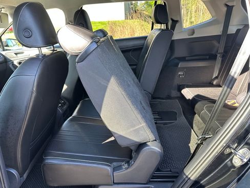 Used 2023 Volkswagen Tiguan SE image 31