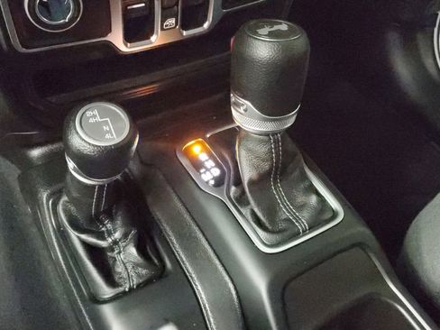 Used 2026 Jeep Wrangler Unlimited Sport AWD/4WD image 25