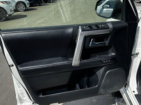 Used 2019 Toyota 4Runner 4WD image 11