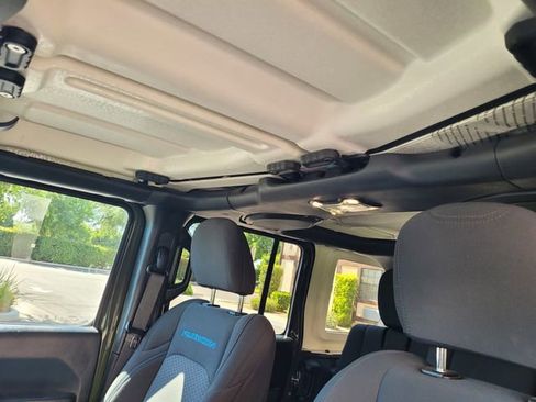 Used 2023 Jeep Wrangler Unlimited Rubicon 4xe AWD/4WD image 8