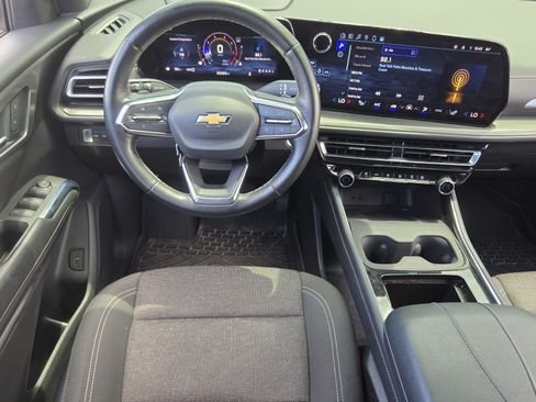 Certified 2024 Chevrolet Traverse LT AWD/4WD image 12