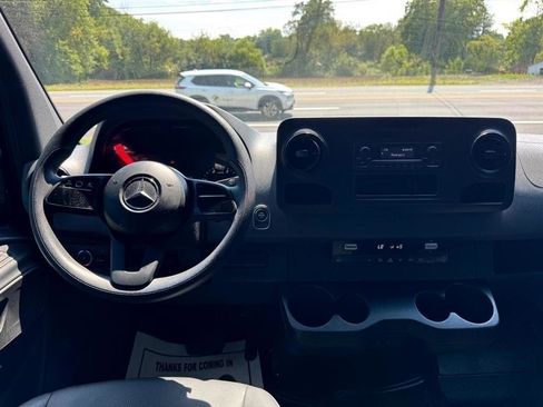Used 2019 Mercedes-Benz Sprinter 2500 image 20