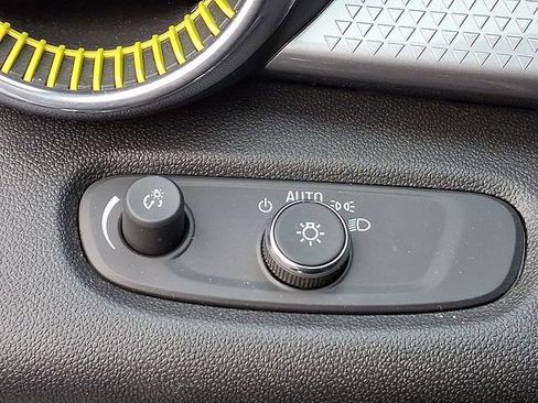 Used 2024 Chevrolet Trax LT w/ Driver Confidence Package image 36