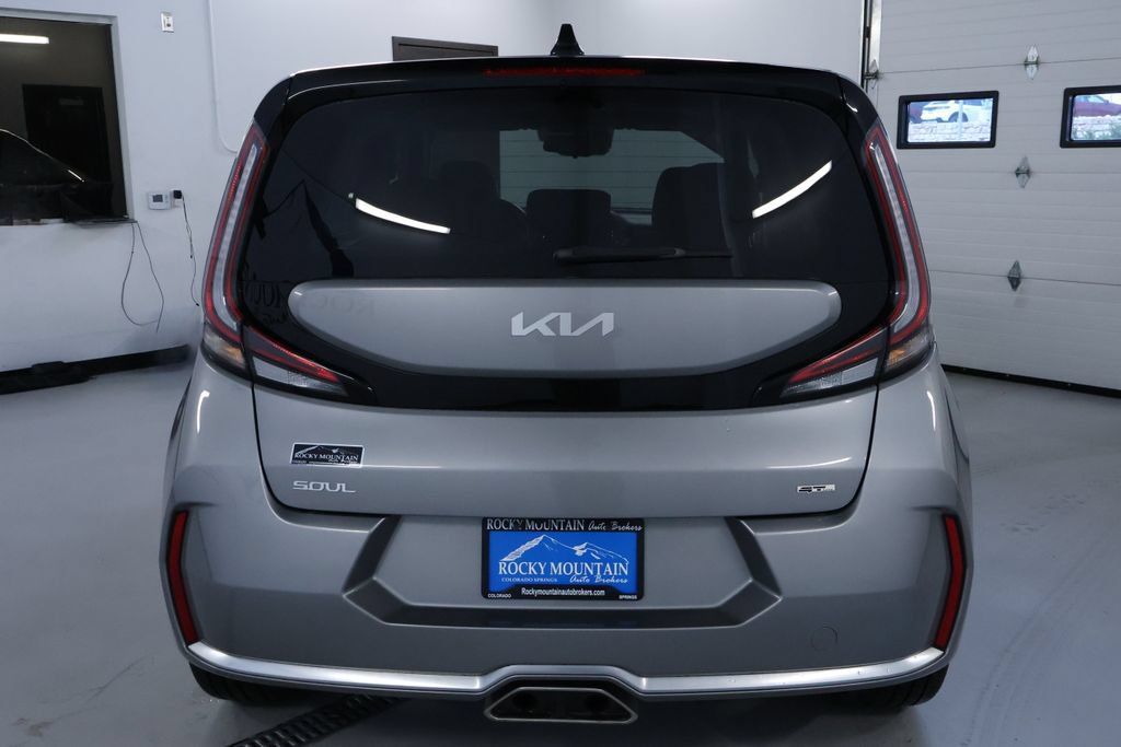 Used 2023 Kia Soul GT-Line w/ GT-Line Technology Package FWD image 6