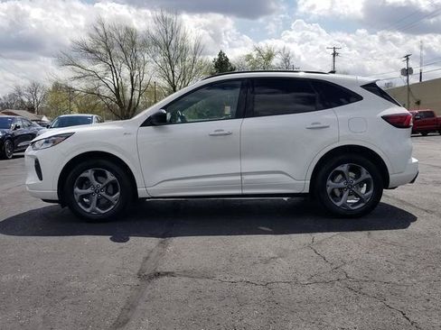 Used 2023 Ford Escape ST-Line w/ Tech Pack #1 AWD/4WD image 9