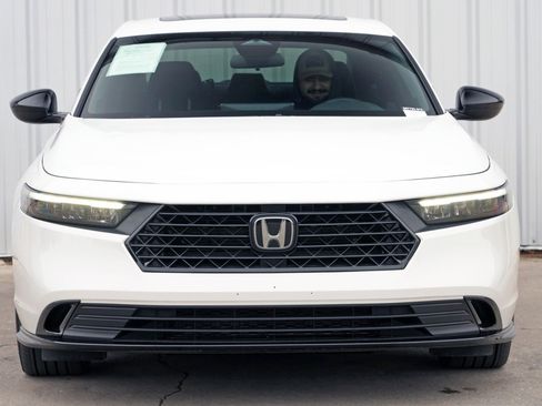 Used 2023 Honda Accord Sport image 6