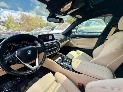 Used 2018 BMW 530i image 17