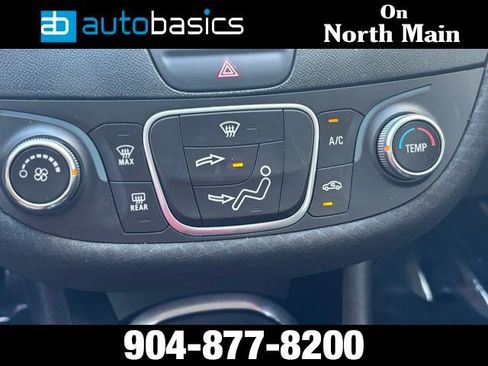 Used 2018 Chevrolet Malibu LT FWD image 38