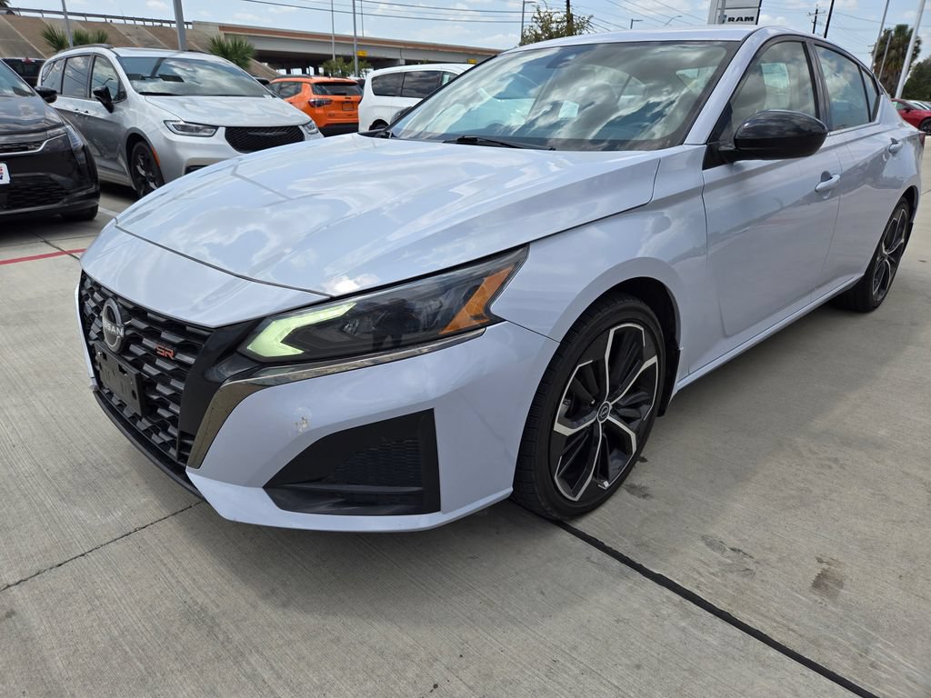 Used 2024 Nissan Altima 2.5 SR FWD image 6
