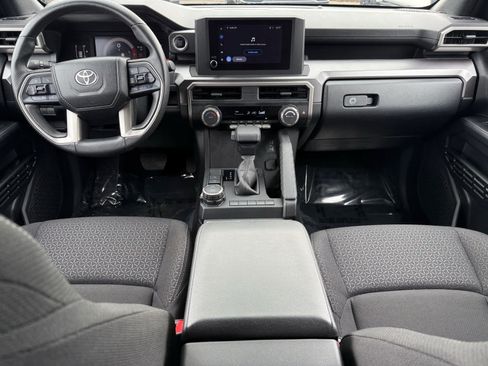 Used 2025 Toyota 4Runner SR5 AWD/4WD image 13