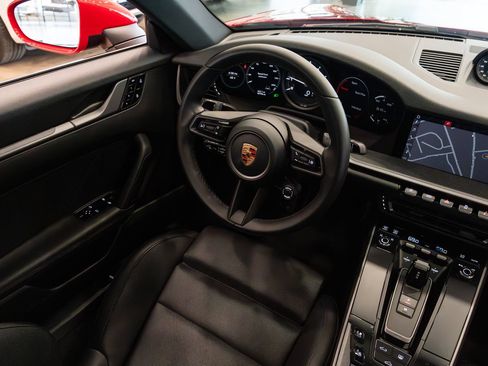 Used 2020 Porsche 911 Carrera S RWD image 12