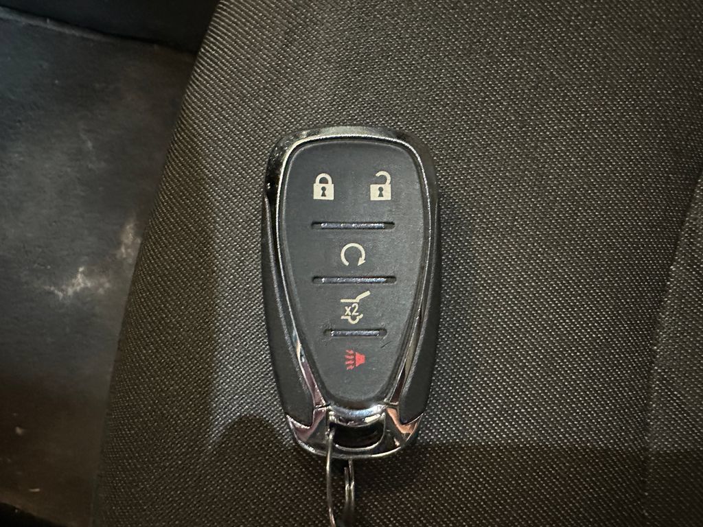 Used 2021 Chevrolet Equinox LT AWD/4WD image 17