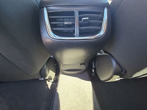 Used 2024 Chevrolet Malibu LT image 35