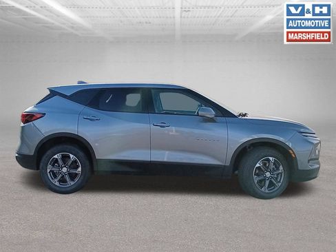 Used 2025 Chevrolet Blazer LT AWD/4WD image 25