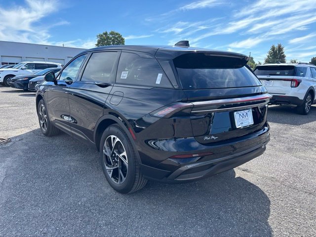 New 2026 Lincoln Nautilus Premier w/ Jet Appearance Package AWD/4WD image 8