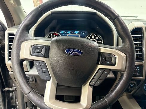 Used 2017 Ford F150 Lariat AWD/4WD image 11