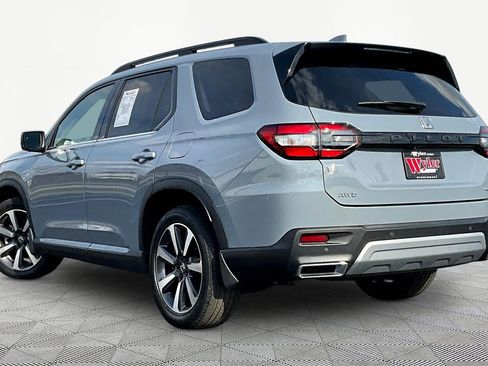 Used 2023 Honda Pilot Elite image 4