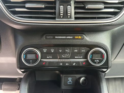 Used 2021 Ford Escape SE w/ SE Sport Appearance Package AWD/4WD image 32
