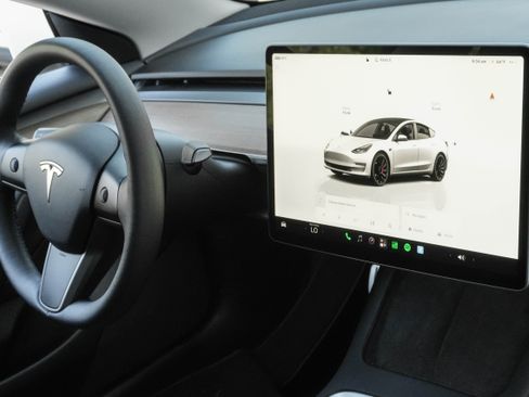 Used 2022 Tesla Model 3 Performance AWD/4WD image 11
