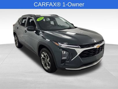 Used 2025 Chevrolet Trax LT