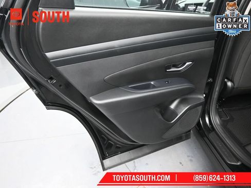 Used 2025 Hyundai Tucson SE AWD/4WD image 24