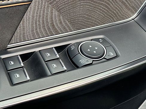 Certified 2023 Ford F150 Platinum w/ Equipment Group 701A High image 18