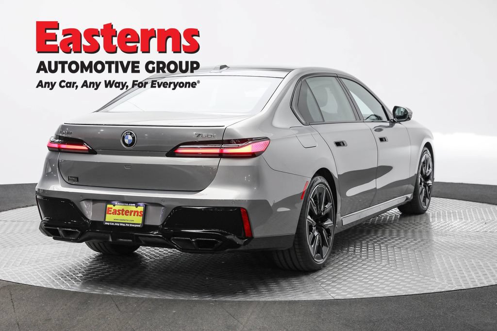 Used 2023 BMW 760i xDrive w/ Executive Package AWD/4WD image 7