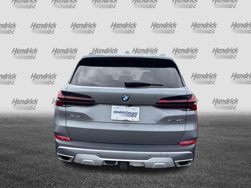 Used 2024 BMW X5 xDrive40i w/ Parking Assistance Package AWD/4WD image 9