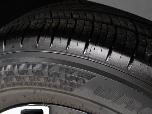 Used 2024 Kia Sportage EX image 20