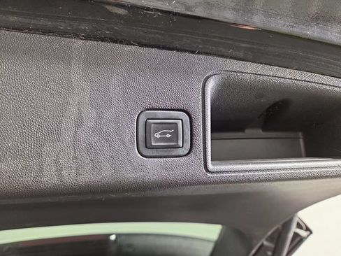 Used 2019 GMC Terrain SLE w/ Driver Convenience Package AWD/4WD image 33