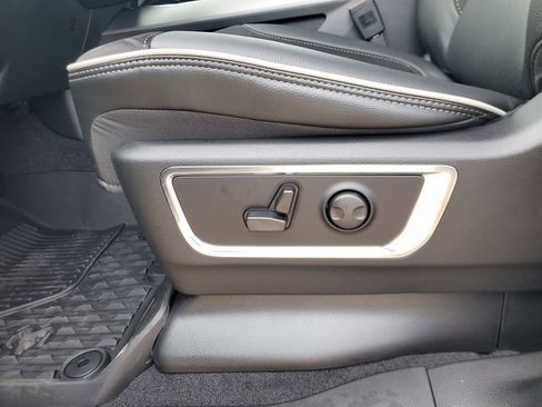 New 2026 RAM 1500 Laramie AWD/4WD image 17