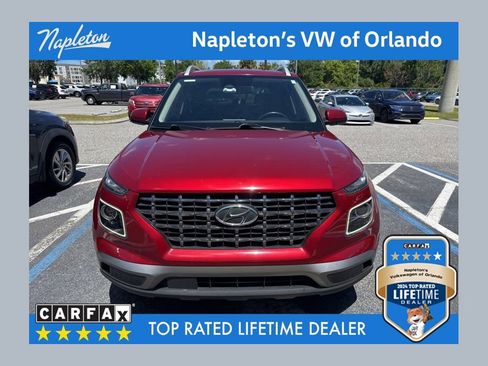 Used 2023 Hyundai Venue Limited image 1