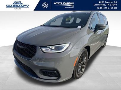 Used 2021 Chrysler Pacifica Touring-L w/ Premium & Safety Sphere Group