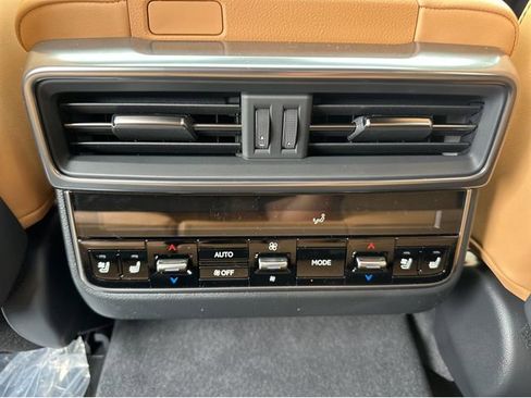 New 2026 Lexus LX 600 4WD w/ Luxury Package image 17