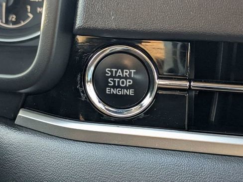 Used 2022 Mitsubishi Outlander SE image 27