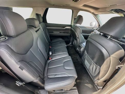 Used 2025 Hyundai Palisade SEL FWD image 27