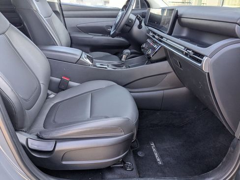Certified 2025 Hyundai Tucson SEL image 31