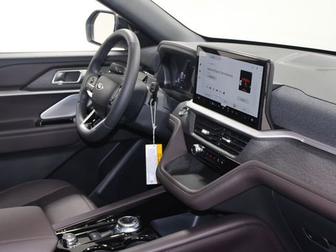 New 2026 Ford Explorer Platinum image 30