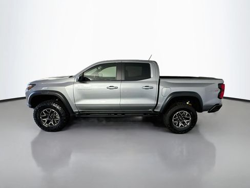 Used 2026 Chevrolet Colorado ZR2 w/ Technology Package AWD/4WD image 4