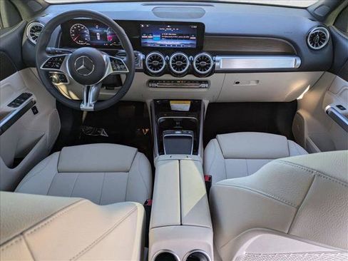 Certified 2025 Mercedes-Benz GLB 250 image 19