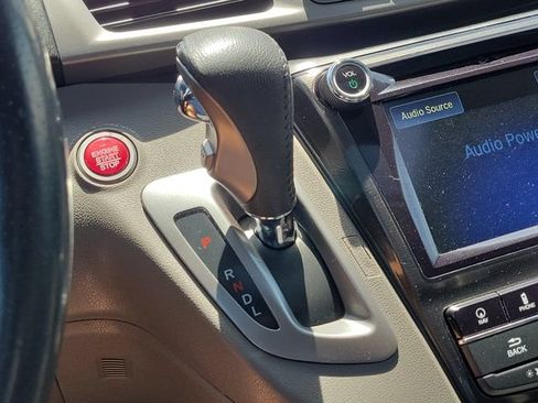 Used 2016 Honda Odyssey Touring Elite image 15