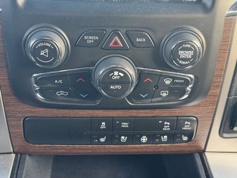 Used 2018 RAM 1500 Laramie w/ Convenience Group image 25