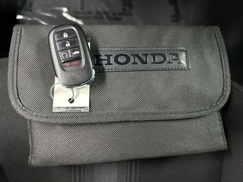 Used 2025 Honda Civic Sport image 35