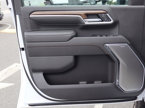 New 2025 Chevrolet Silverado 2500 High Country w/ Technology Package image 13