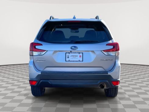 Used 2019 Subaru Forester Premium w/ All-Weather Package image 6