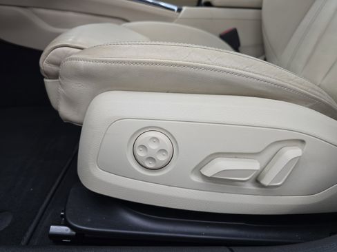 Used 2022 Audi A4 2.0T Premium w/ Convenience Package image 27