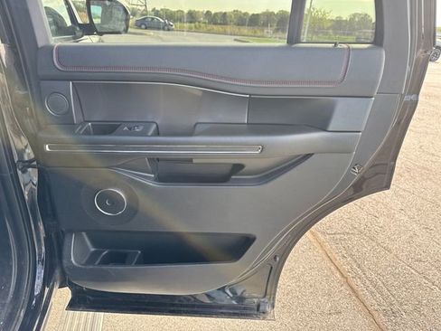 Used 2019 Ford Expedition Limited w/ Equipment Group 303A AWD/4WD image 17