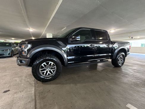 Used 2018 Ford F150 Raptor w/ Equipment Group 802A Luxury AWD/4WD image 11