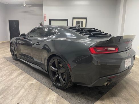 Used 2017 Chevrolet Camaro LS RWD image 10